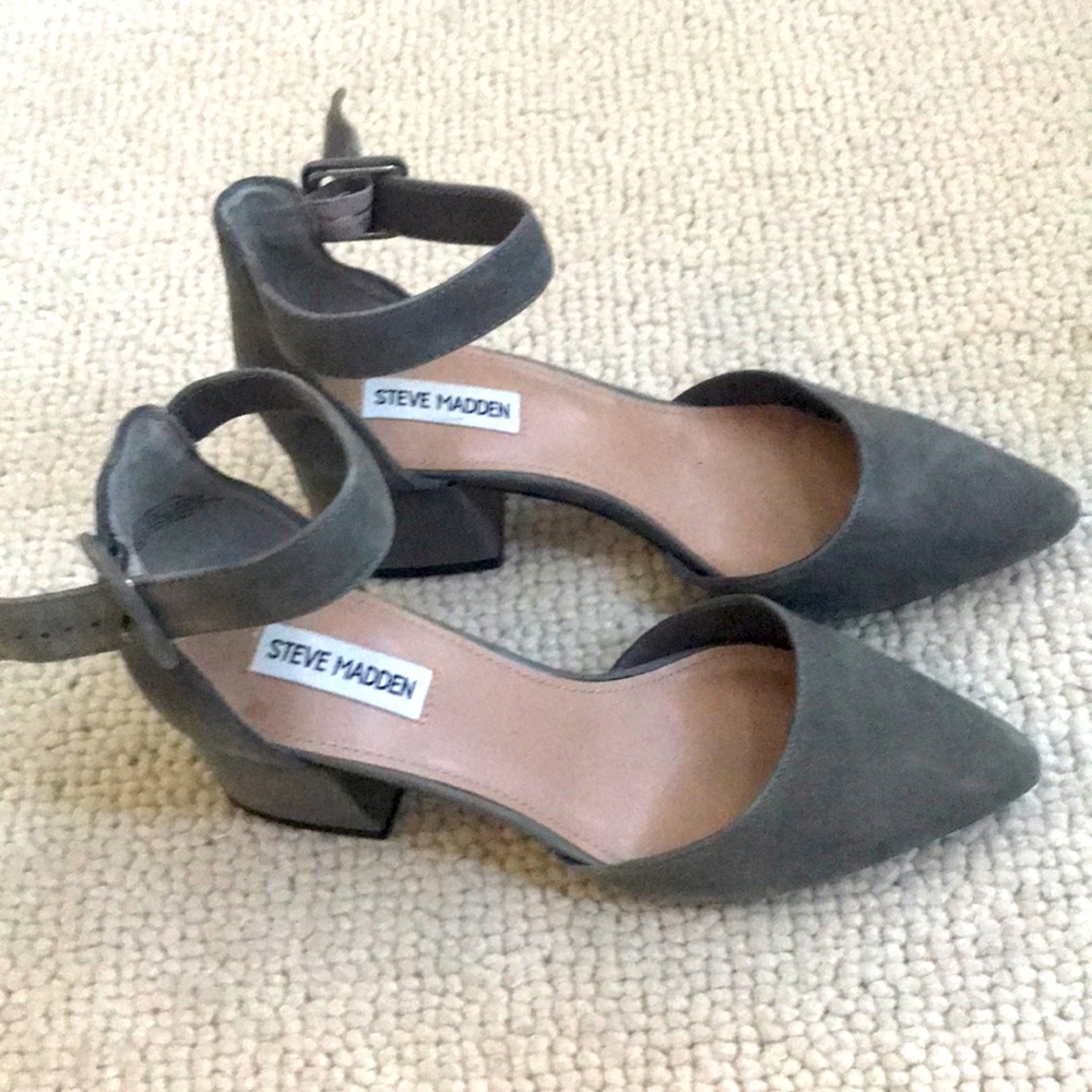 Steve Madden pointed heels size 7.5